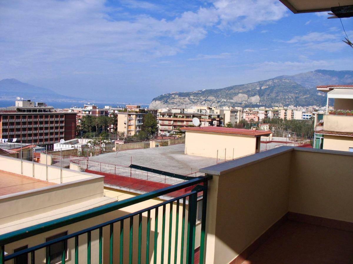 Attico Panoramico In Centro Apartamento Península Sorrentina